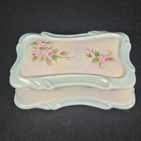 Hand Painted Rectangular Vintage Porcelain Dresser Box With Scalloped Edge - Picture 1 of 10